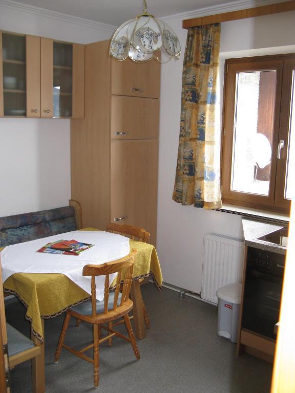 Haus Pfarrkirchner Apartment Маутерндорф Стая снимка
